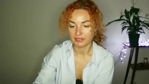 Snapshot of reddgirll chatting on 02.15.25 reddgirll online show from 02.15.25