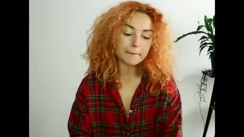 Snapshot of reddgirll chatting on 02.16.25 reddgirll online show from 02.16.25