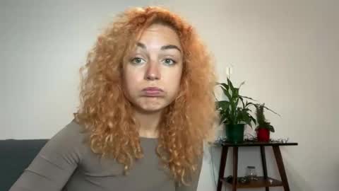 Snapshot of reddgirll chatting on 02.19.25 reddgirll online show from 02.19.25