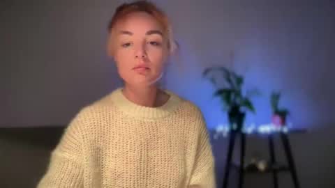 Snapshot of reddgirll chatting on 02.24.25 reddgirll online show from 02.24.25