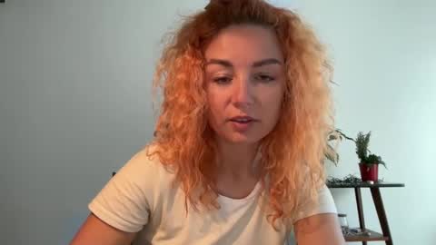 Snapshot of reddgirll chatting on 02.25.25 reddgirll online show from 02.25.25
