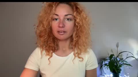 Snapshot of reddgirll chatting on 03.09.25 reddgirll online show from 03.09.25