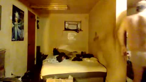 Snapshot of reddragon1195 chatting on 12.04.24 reddragon1195 online show from 12.04.24