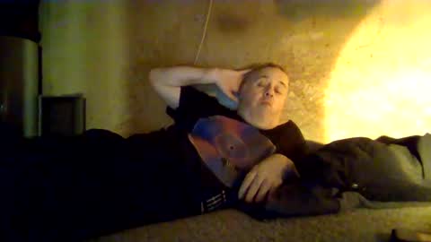 Snapshot of reddragon1195 chatting on 02.18.25 reddragon1195 online show from 02.18.25