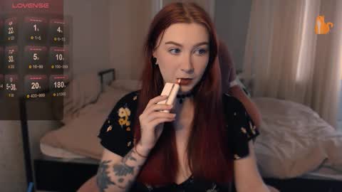 Snapshot of redhaired_kitty chatting on 09.12.25 Lina online show from 09.12.25