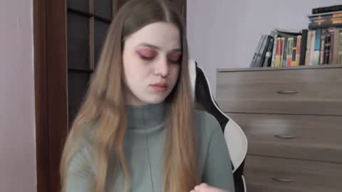 Lily online show from 01.09.25