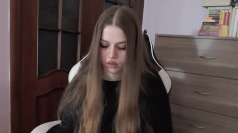 Lily online show from 11.09.25