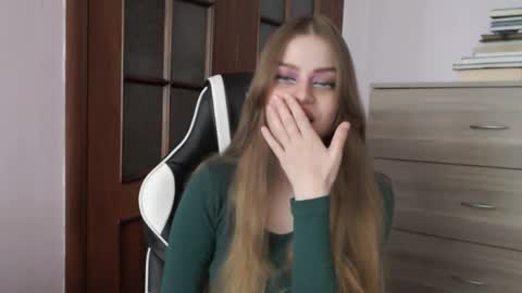 Lily online show from 05.12.26