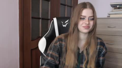 Lily online show from 05.25.26