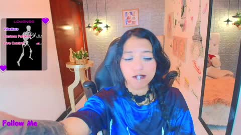 Lili Lopez online show from 01.11.25