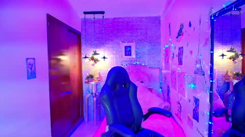 Lili Lopez online show from 01.29.25