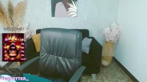 Lili Lopez online show from 03.11.25