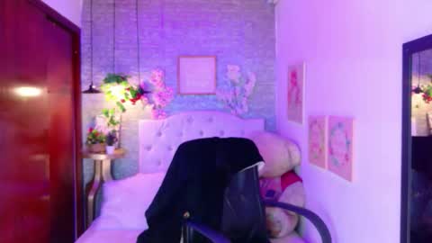 Lili Lopez online show from 02.25.26