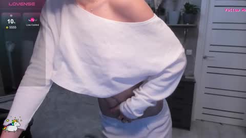 Stephanie online show from 10.24.25