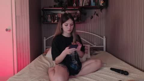 Snapshot of redmoonhead chatting on 04.20.26 Ana online show from 04.20.26
