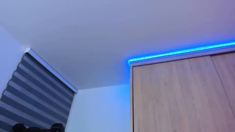 redski77 online show from 01.02.25