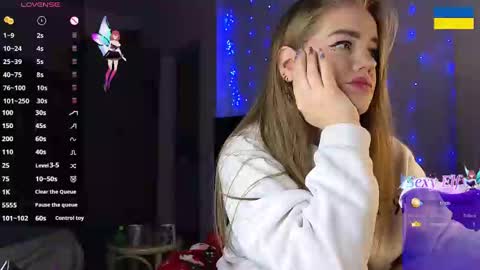 Snapshot of redvelveten chatting on 12.15.24 Ronnie online show from 12.15.24