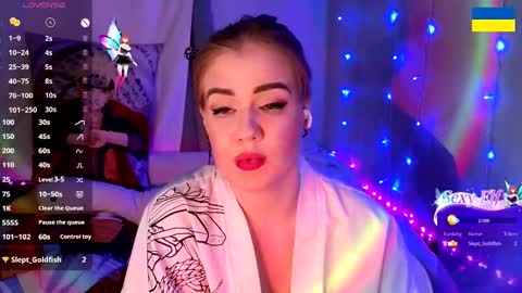 Snapshot of redvelveten chatting on 01.24.25 Ronnie online show from 01.24.25