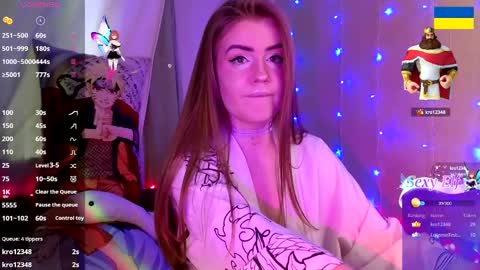 Snapshot of redvelveten chatting on 02.08.25 Ronnie online show from 02.08.25