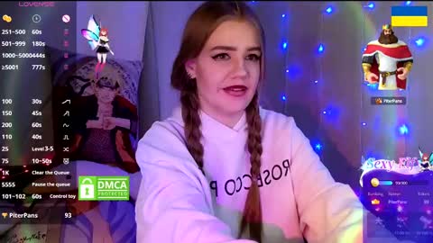 Snapshot of redvelveten chatting on 02.20.25 Ronnie online show from 02.20.25