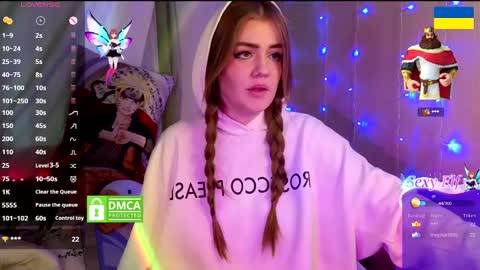 Snapshot of redvelveten chatting on 02.27.25 Ronnie online show from 02.27.25