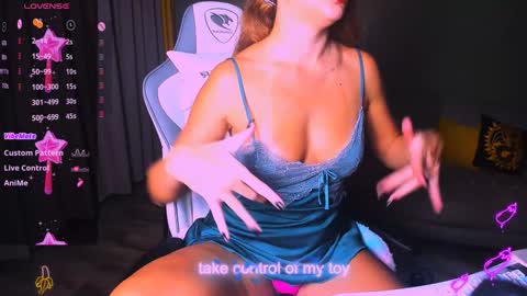 reggieMeow online show from 12.04.24