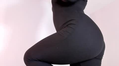 Snapshot of regina_noctixx chatting on 10.24.25 Regina  online show from 10.24.25