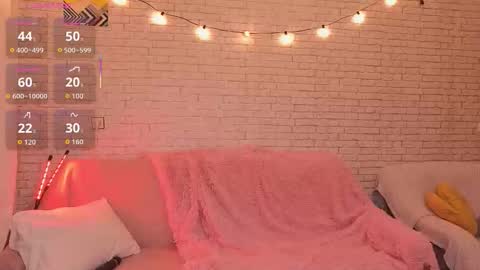 Snapshot of reginahawkinss chatting on 10.24.25 ReginaHawkinss online show from 10.24.25