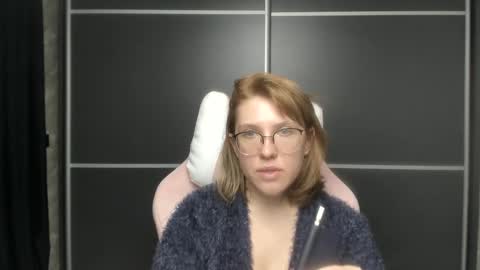 Regina online show from 02.04.25