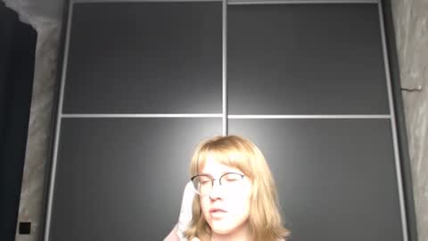 Regina online show from 02.10.25
