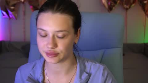 Snapshot of reginawine chatting on 10.01.25 ReginaWine online show from 10.01.25