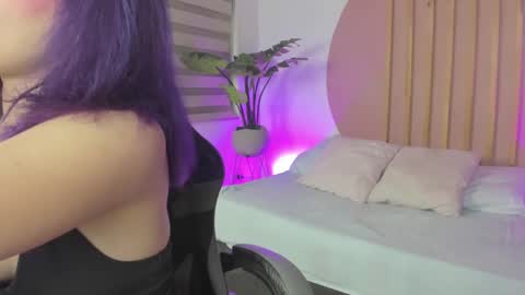 Snapshot of rei_cos chatting on 09.25.25 R E I online show from 09.25.25