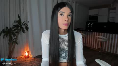 Snapshot of reichel_gray chatting on 10.15.25  REICHEL  online show from 10.15.25