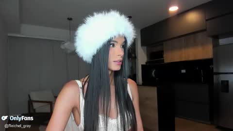 Snapshot of reichel_gray chatting on 11.01.25  REICHEL  online show from 11.01.25