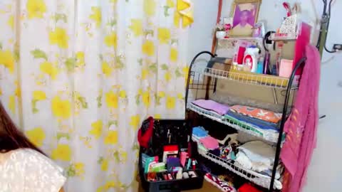 Red Ivy online show from 12.15.24