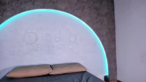 reiinachloe online show from 09.30.25