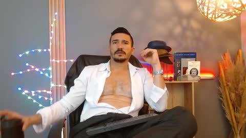 Snapshot of reiko_85_ chatting on 02.26.26 REIKO online show from 02.26.26