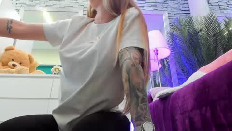 reina cummings online show from 05.15.26