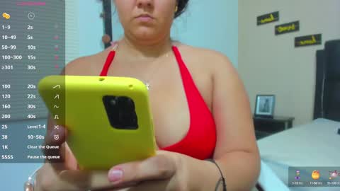 reina_loren online show from 01.14.25