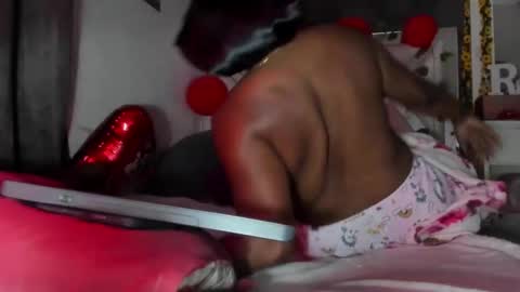 Reina online show from 02.16.25