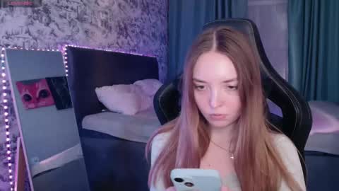 Snapshot of renary_sweet chatting on 09.12.25 Renary online show from 09.12.25
