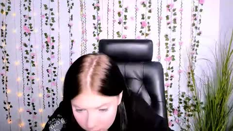 Snapshot of renata_sweety chatting on 09.09.25 renata_sweety online show from 09.09.25