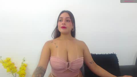 renatabrownn28 online show from 06.25.26