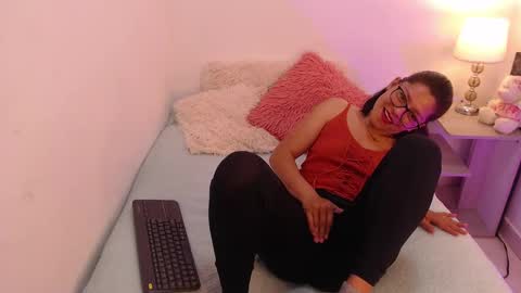 renataj online show from 10.22.25