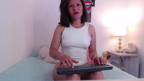 renataj online show from 10.24.25