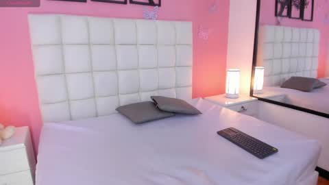 Snapshot of renatajhonson chatting on 03.07.25 Renata online show from 03.07.25