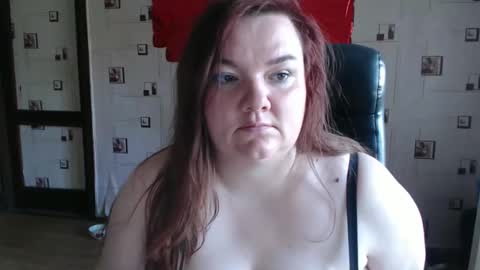renataoia online show from 09.10.25