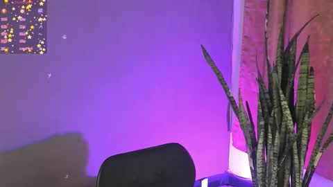 renatawilsom online show from 12.20.25