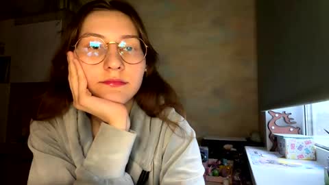 Mia online show from 04.06.26