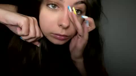 renee_loah online show from 09.19.25